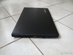 17.3" Lenovo G710/ Core I5/ 8GB RAM/ 128SSD a 750HDD/ NVidia - 6