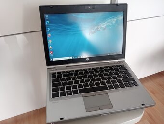 HP Elitebook 2560p , Intel core i5, 8gb ram , 256gb ssd - 6