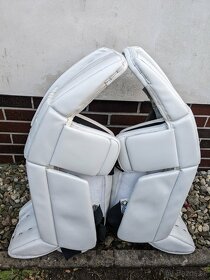 VAUGHN Velocity V9 Carbon Pro lapacka vyrazacka. Betony VE8 - 6