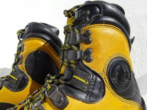 LA SPORTIVA | " 36 1/2 " ( 4.35+ / 23.3 cm ) | " N O V É - 6