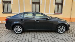 Lexus IS 220d - 6