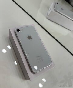 Iphone 8 64GB - 6