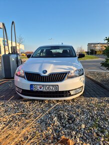 Predám Škoda rapid 1.6 TDI Active - 6