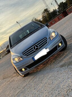 Mercedes-Benz B180 - 6