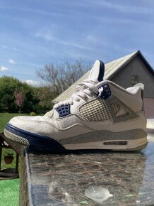 Jordan 4 - 6