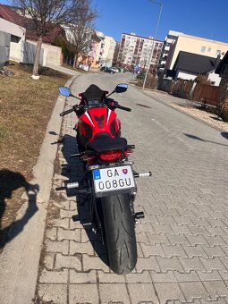 Honda cbr650r - 6