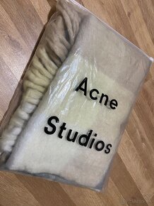 Damsky velky sal Acne studios - 6