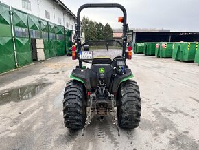 JOHN DEERE 3038E 4X4 - 6