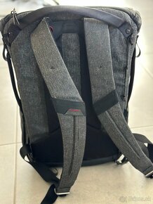 Peak Design Everyday Backpack 20L Charcoal v1 - 6