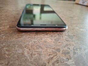 Predám Samsung Galaxy A7 (2018) Gold, dual SIM - 6