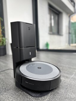 Roomba i3 - 6