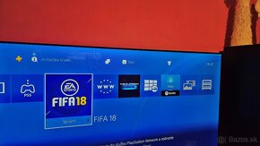 Sony Playstation 4 slim 500GB + 3 hry na disku - 6