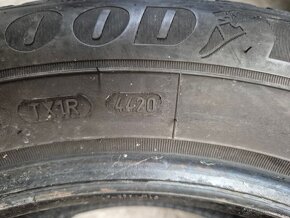 205/60 R16 zimné 2 ks GOODYEAR dezén 6,6 mm DOT2020 - 6