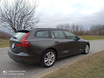 predám Volvo V60, benzín 2.0, automat, rok 2020/11 - 6