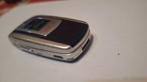 Samsung SGH-E700 - 6