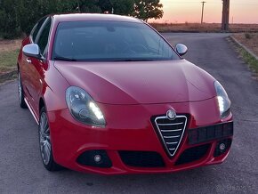 Alfa Romeo Giulietta 2.0 JTD 140k - 6