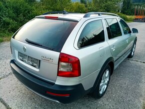 Skoda Octavia Scout 2.0 TDI 4x4  NAVI XENON - 6