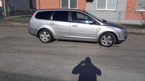 FORD FOCUS COMBI - 6