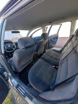 Volkswagen Passat Kombi 1.9 TDI 74kw - 6