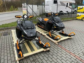 Ski Doo Summit X Expert 850 E-Tec Turbo R 165´´ model 2024 - 6