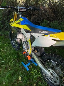 Suzuki RMZ 250 - 6