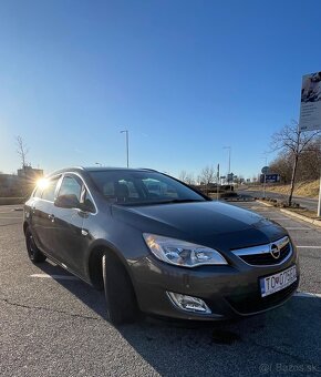 Opel Astra J 1.7 CDTi 92 kW 2011 184 500km - 6