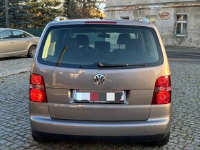 Volkswagen Touran - 6