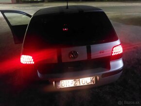 Volkswagen Golf - 6