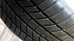 2 ks ZIMNÉ 235/45 R18 98V XL CONTINENTAL cca 6-7 mm DOT 2521 - 6