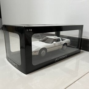 1:18 AutoArt Chevrolet Corvette 1986 - 6