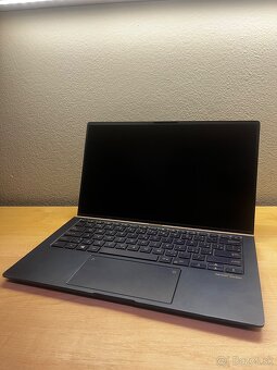 ASUS Zenbook 13 - 6