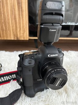 Canon 6D mark II - 6