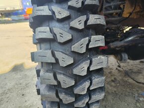 Maxxis mud trepador 38.5x12.5 r16  beadlock disky 6x139.7 - 6