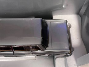 1:18 Mercedes-Benz 600 Pullman - Silver/Black - SunStar - 6