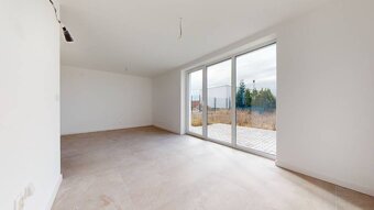 4 izbový RD, v ŠTANDARDE, SKOLAUDOVANÝ - 6