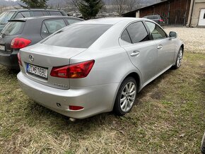 Predám lexus is 220d, manual, plna vybava - 6