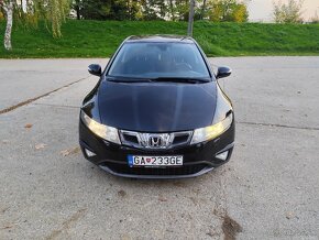 Honda Civic 8g 1.8 benzín v-tec 2010 - 6