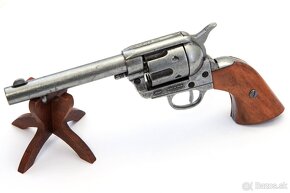 Americký jazdecký revolver z roku 1873-replika - 6