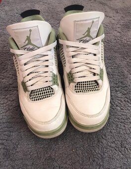 Jordan 4 - 6