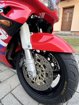 HONDA CBR 900 RR SC33 - 6