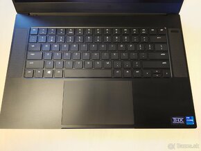 Razer Blade 15 / 11800H / RTX3070 / 64GB RAM - 6