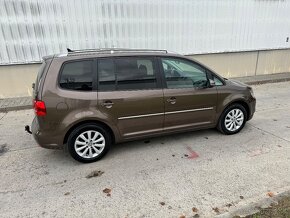 Volkswagen Touran 2.0TDI 103kw DSG HIGHLINE - 6