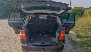 Touran 2,0 TDi - 6