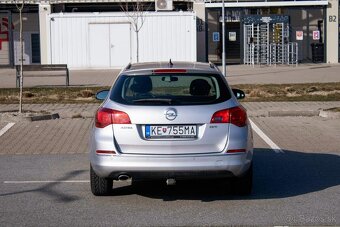 Opel Astra Sport Tourer ST 2.0 CDTI - 6