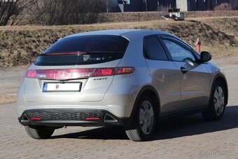 HONDA CIVIC 8G 1,4i BENZÍN 6 RÝCHLOSTNÁ - 6