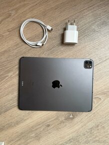 iPad Pro 11" 128 GB M1 SpaceGray - WifiCellular + SmartFolio - 6