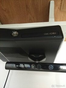 X Box 360 + kinect + hrry + ovladace - 6