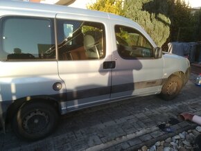 Citroen Berlingo 1.4 benzín - 6