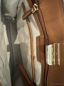 Michael Kors crossbody kabelka - 6