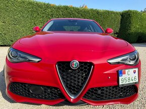 Alfa Romeo Giulia 2.2 Diesel 210 AT AWD Veloce - 6